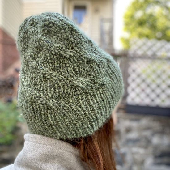 green cable knit ribbed beanie knitting pattern